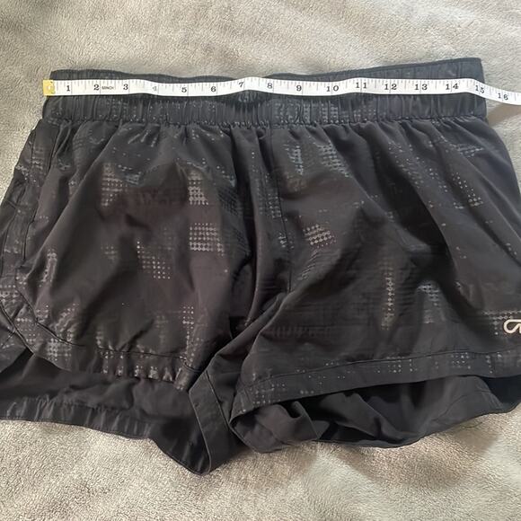 Gap fit black running shorts - Picture 7 of 7